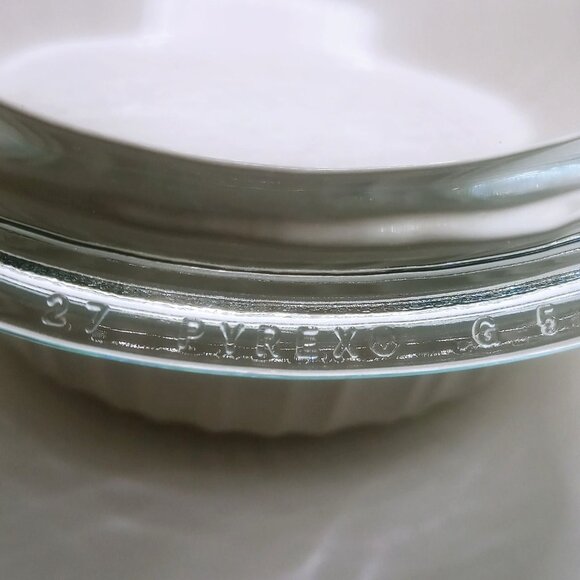 Corning Ware Casserole Dish Round French White Stoneware Pyrex Lid 1.4L 1.5 Qt - Picture 4 of 10